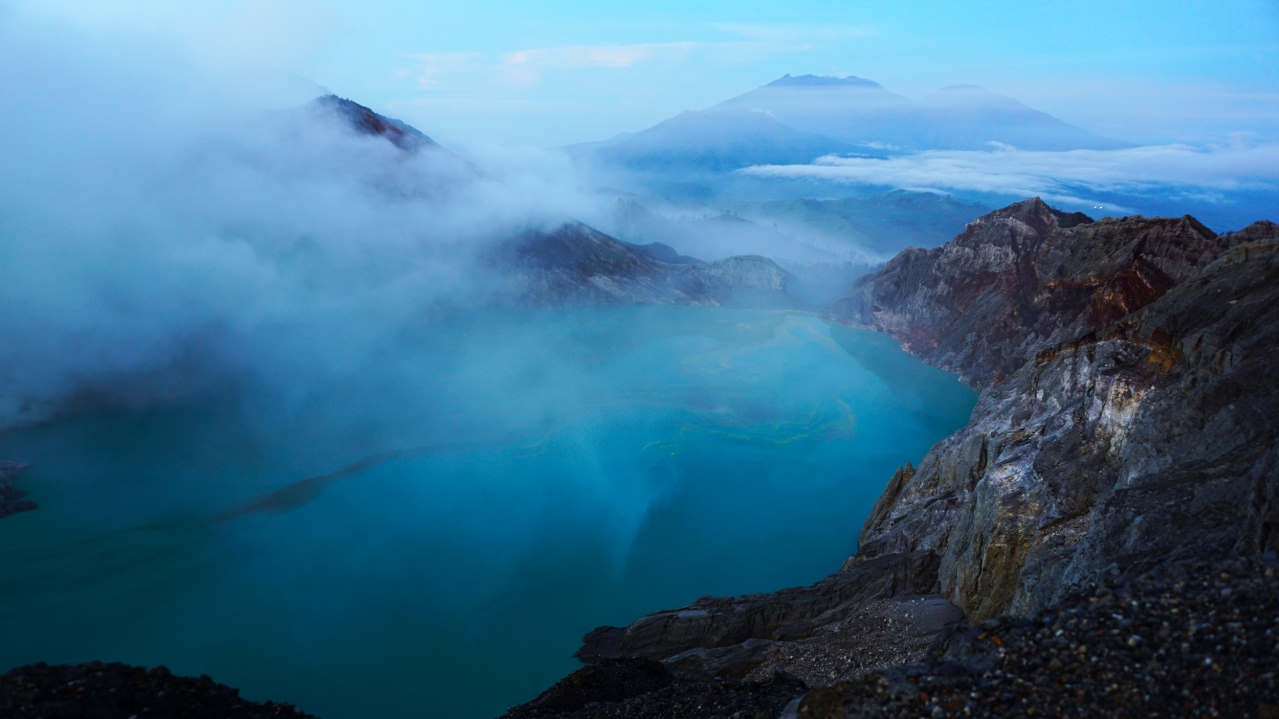 Mt hotsell ijen hike